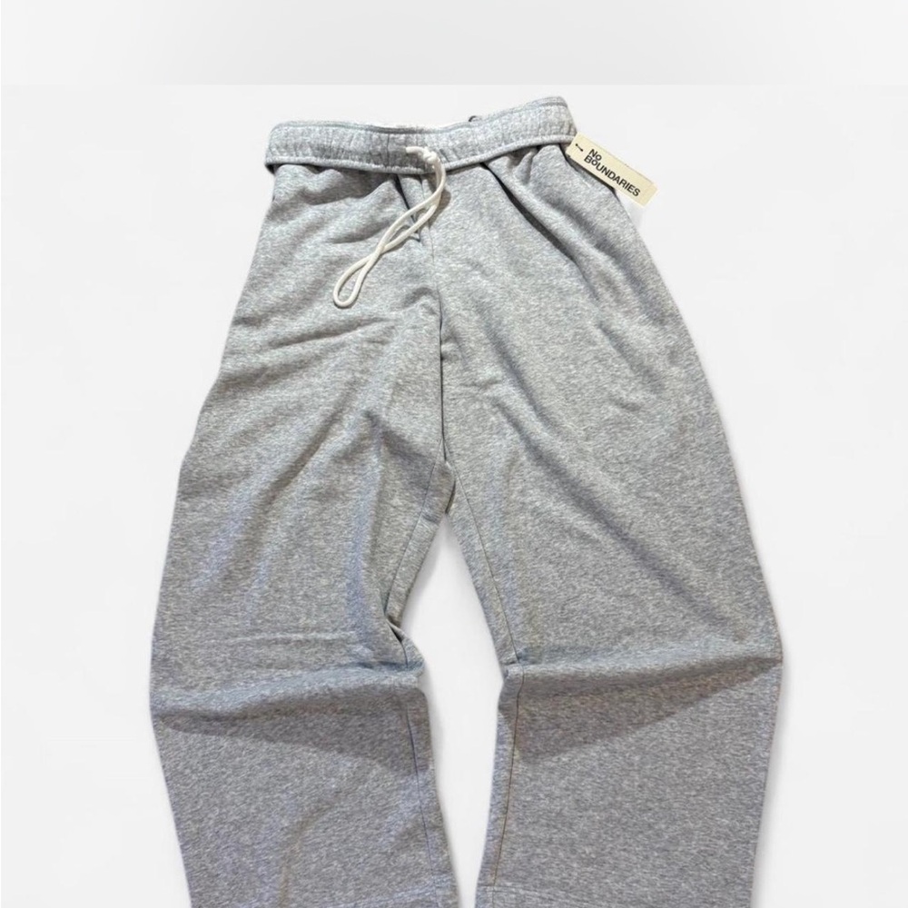 No Boundaries Viral Baggy Sweats